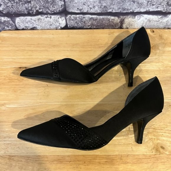 Metaphor Black Side Cut Out Heels Size 8 - Picture 2 of 6